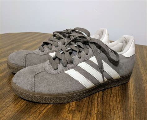 Adidas skate shoes size 8